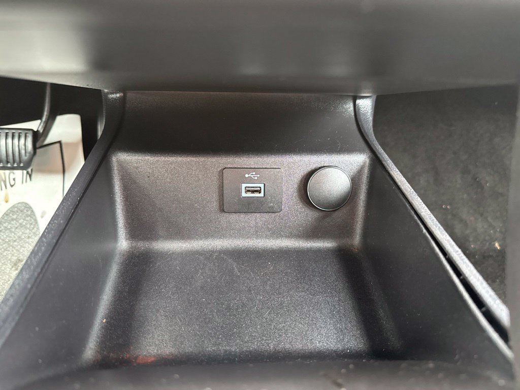 Used 2018 Ford Fusion SE FWD image 21