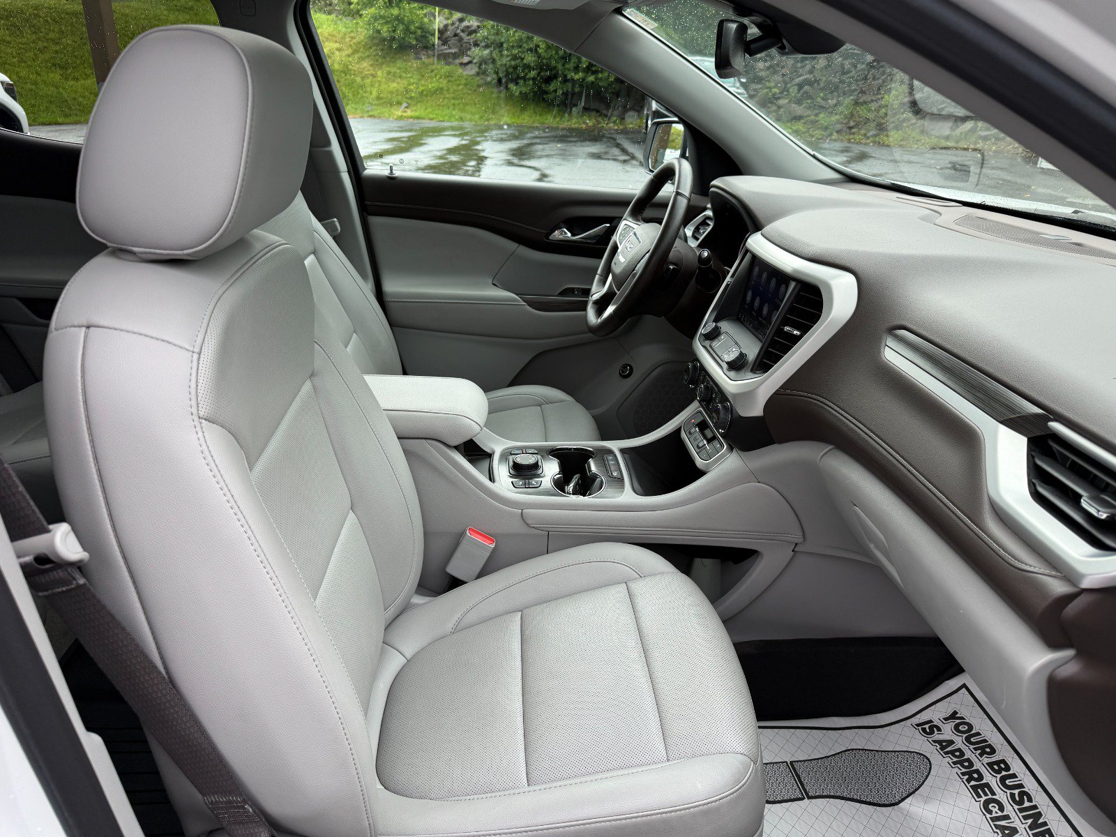 Used 2023 GMC Acadia SLT w/ Preferred Package AWD/4WD image 23