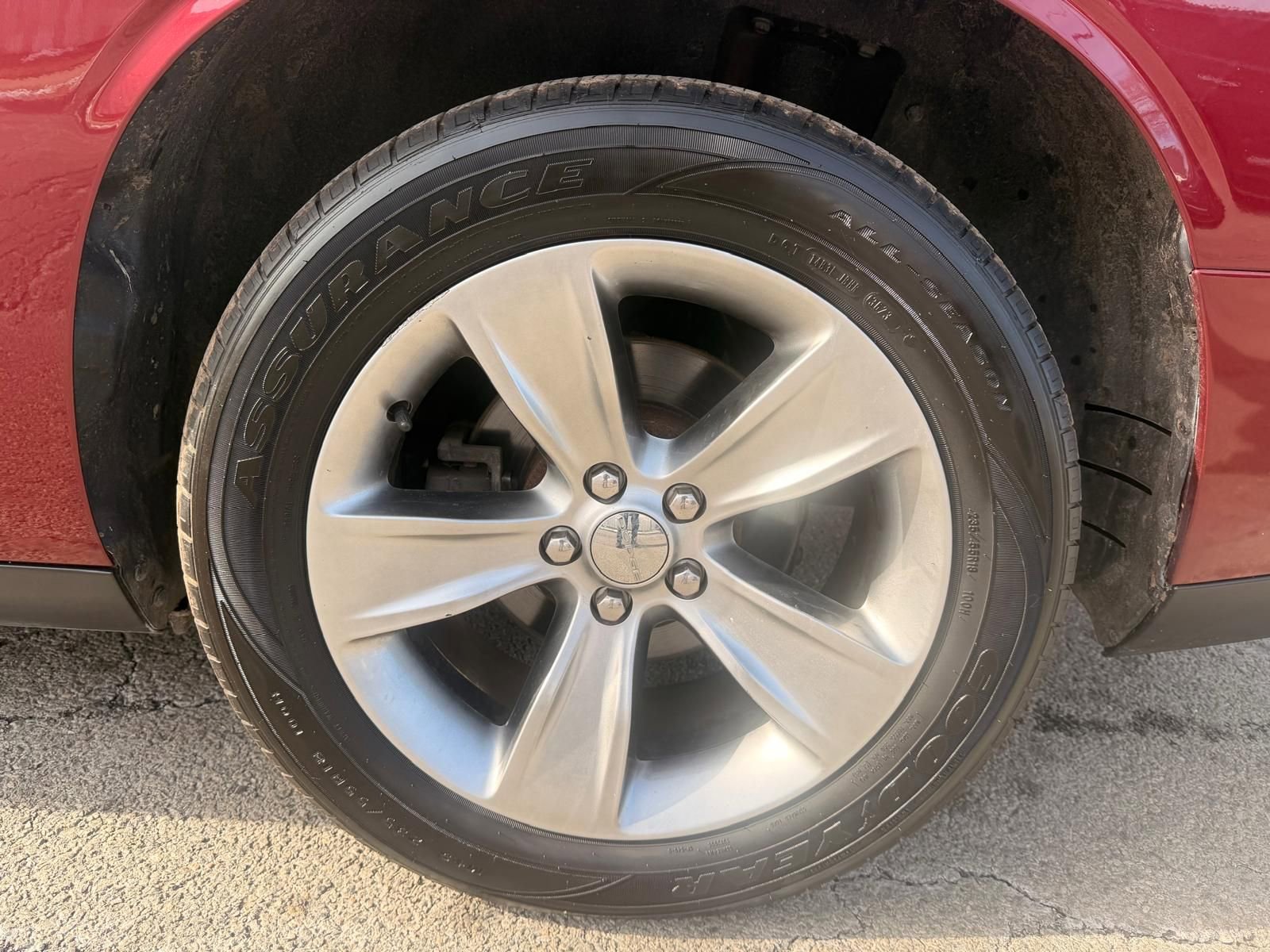 Used 2018 Dodge Challenger SXT RWD image 40