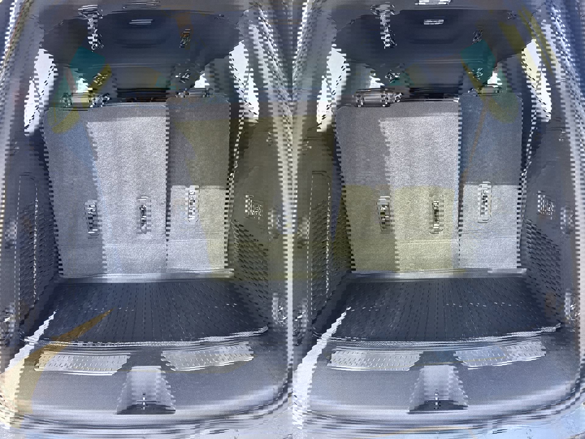 Certified 2024 Chevrolet Tahoe Z71 w/ Luxury Package image 25