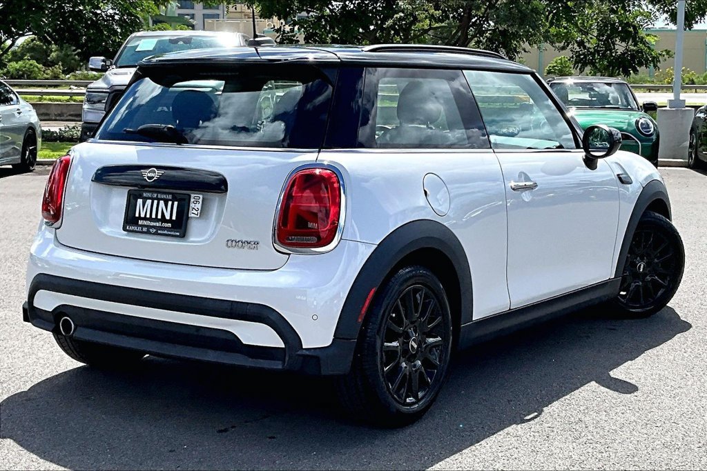 Used 2024 MINI Cooper 2-Door Hardtop FWD image 12