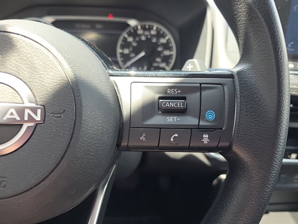 Used 2023 Nissan Rogue SV FWD image 21
