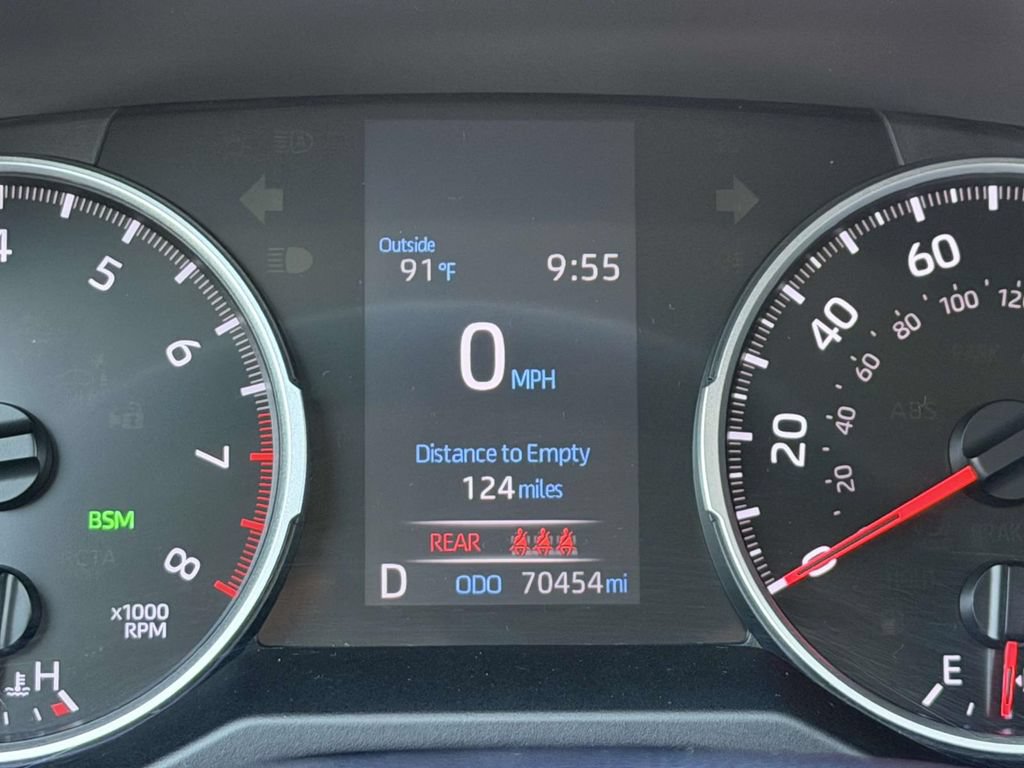 Certified 2020 Toyota RAV4 XLE Premium AWD/4WD image 9