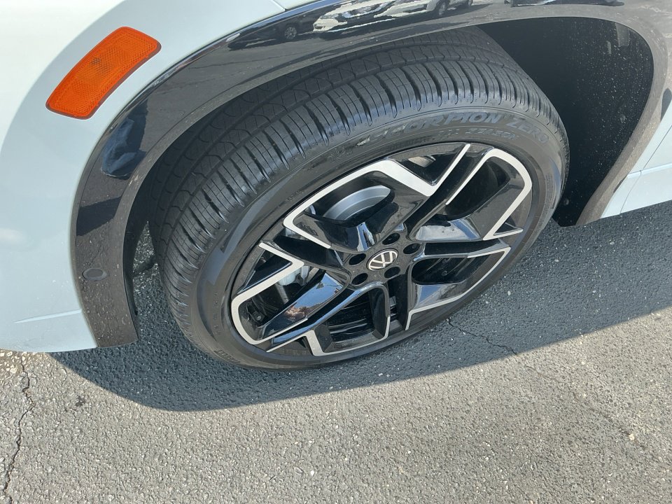 New 2026 Volkswagen Tiguan SEL R-Line AWD/4WD image 27