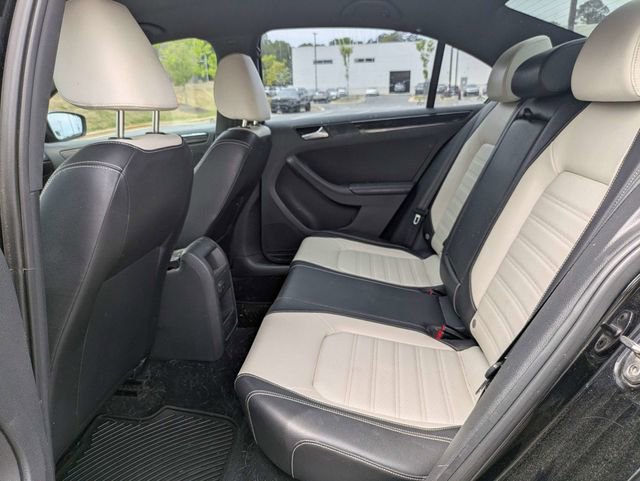 Used 2016 Volkswagen Jetta Sport image 13