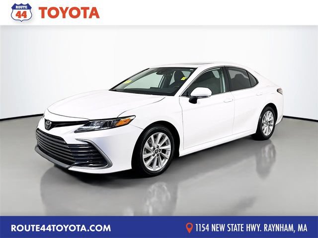 Used 2024 Toyota Camry LE w/ Convenience Package FWD image 1