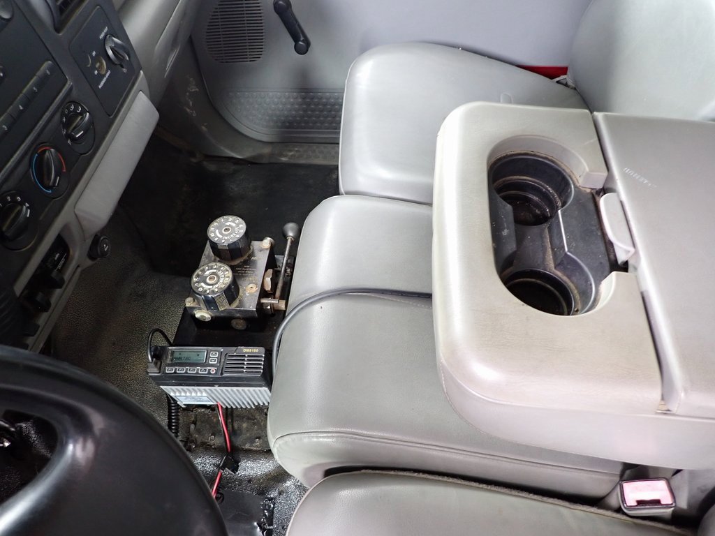 Used 2007 Ford F550 2WD Regular Cab Super Duty image 17