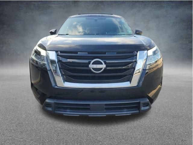 Used 2022 Nissan Pathfinder SV w/ SV Premium Package FWD image 3