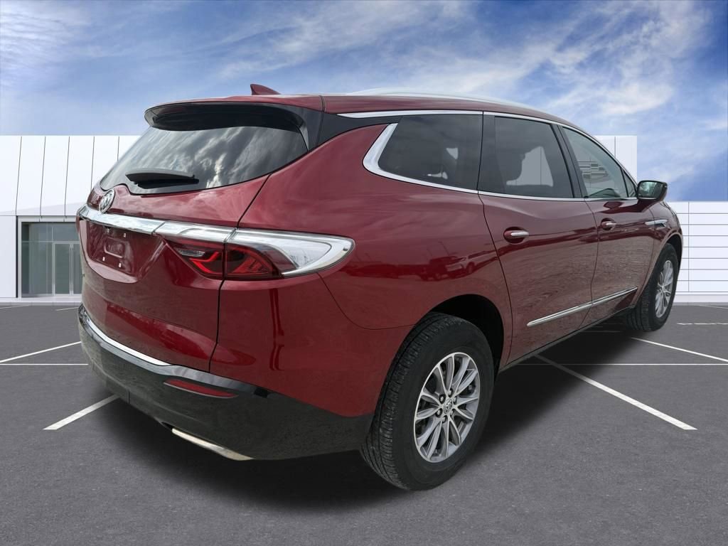 Used 2024 Buick Enclave Essence FWD image 3