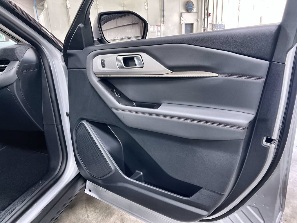 New 2026 Ford Explorer Active AWD/4WD image 27