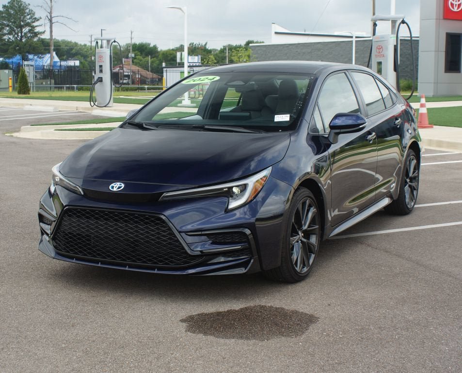 Used 2024 Toyota Corolla SE AWD/4WD image 24