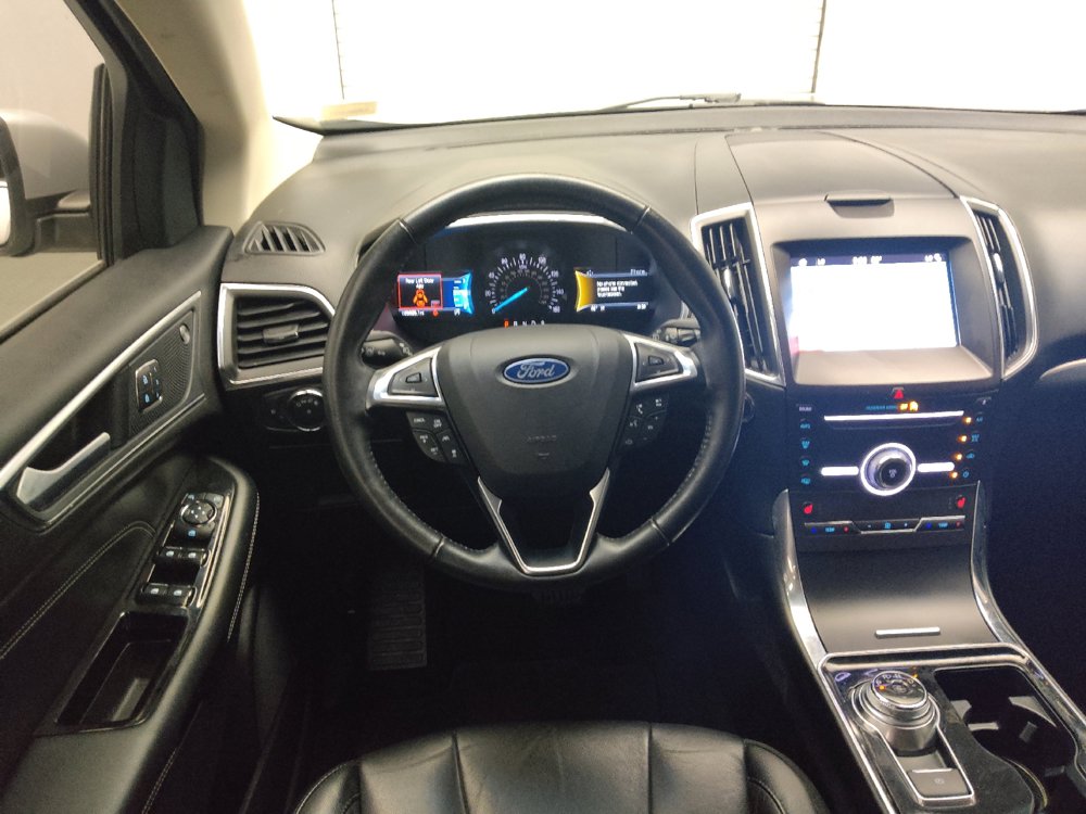 Used 2019 Ford Edge Titanium FWD image 22