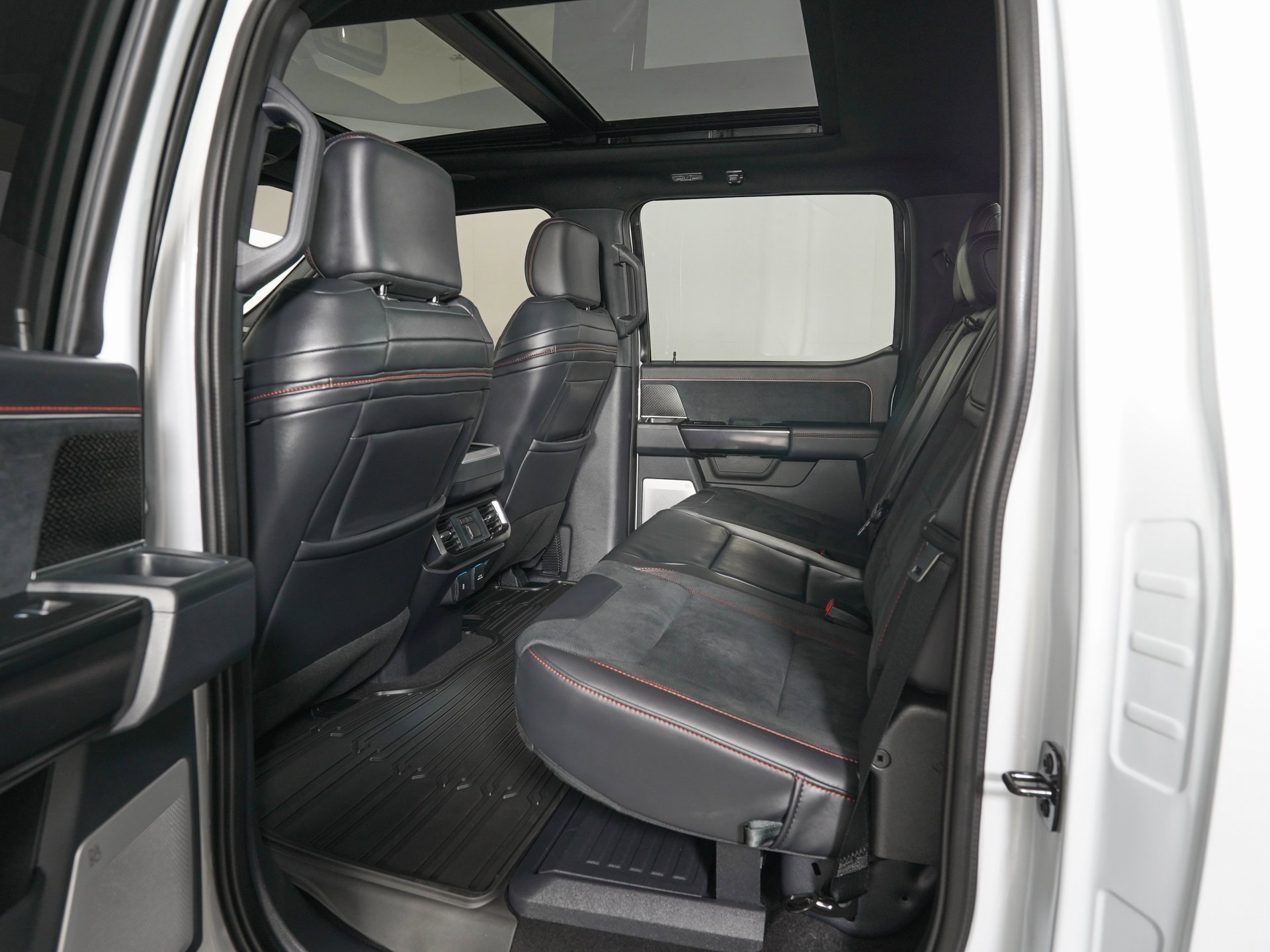 Used 2025 Ford F150 Raptor w/ Equipment Group 803A Raptor R image 14