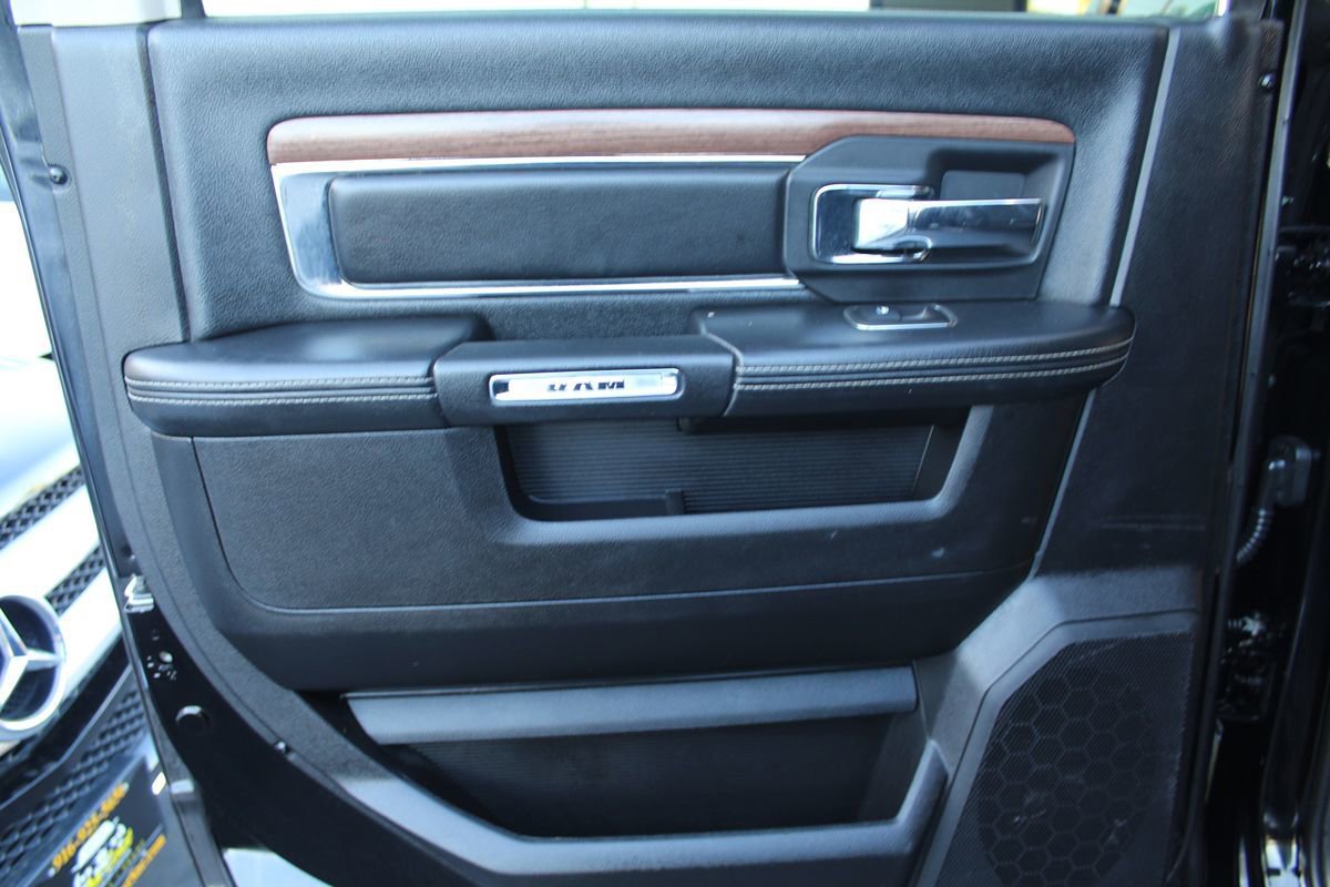 Used 2014 RAM 1500 Laramie w/ Convenience Group image 18
