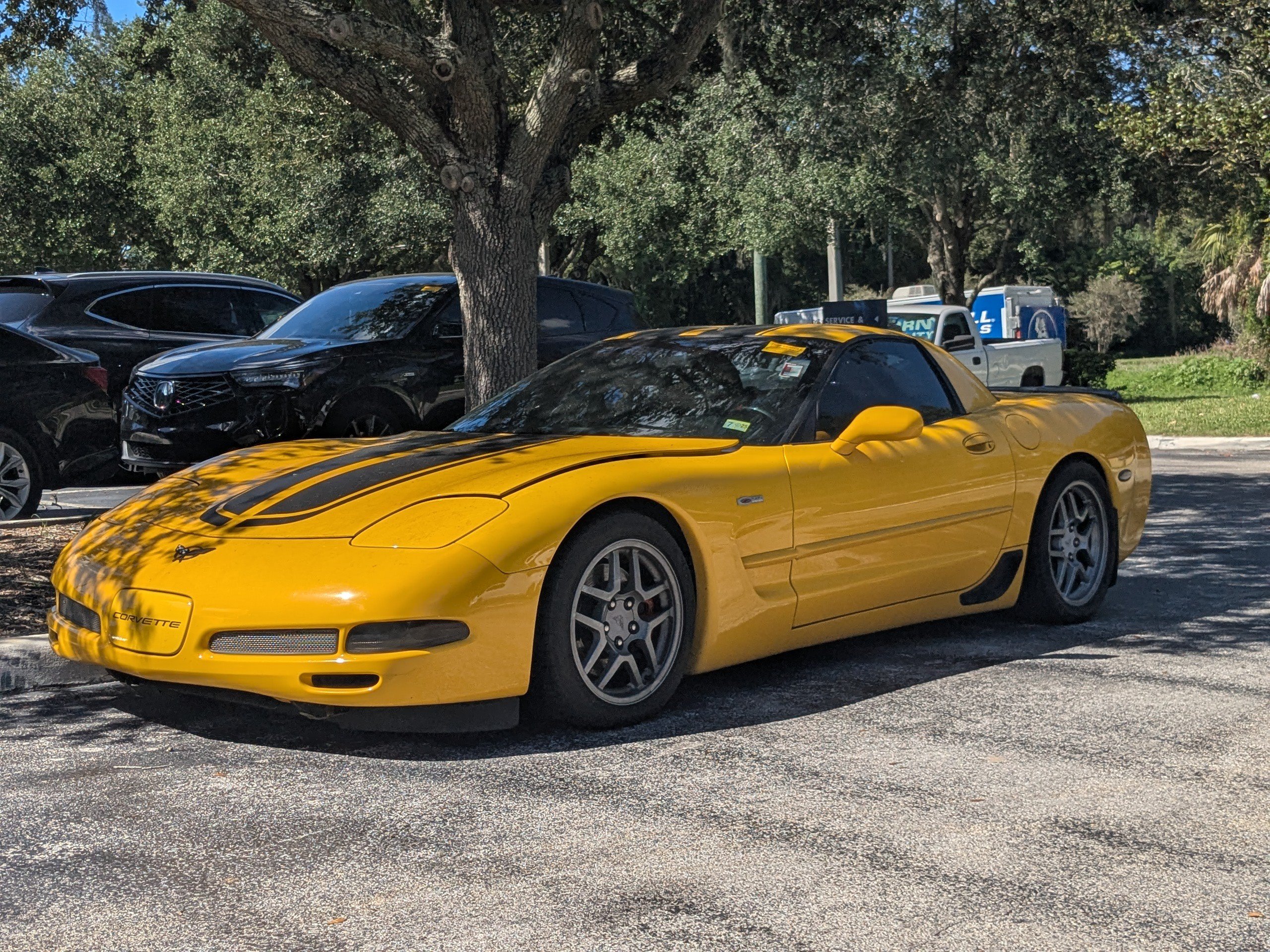Used 2004 Chevrolet Corvette Z06 w/ Memory Package RWD image 3