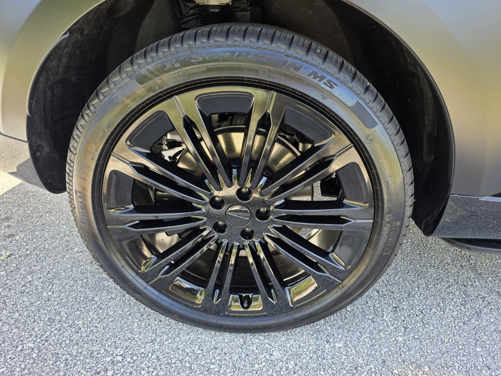 New 2026 Land Rover Range Rover Autobiography AWD/4WD image 9