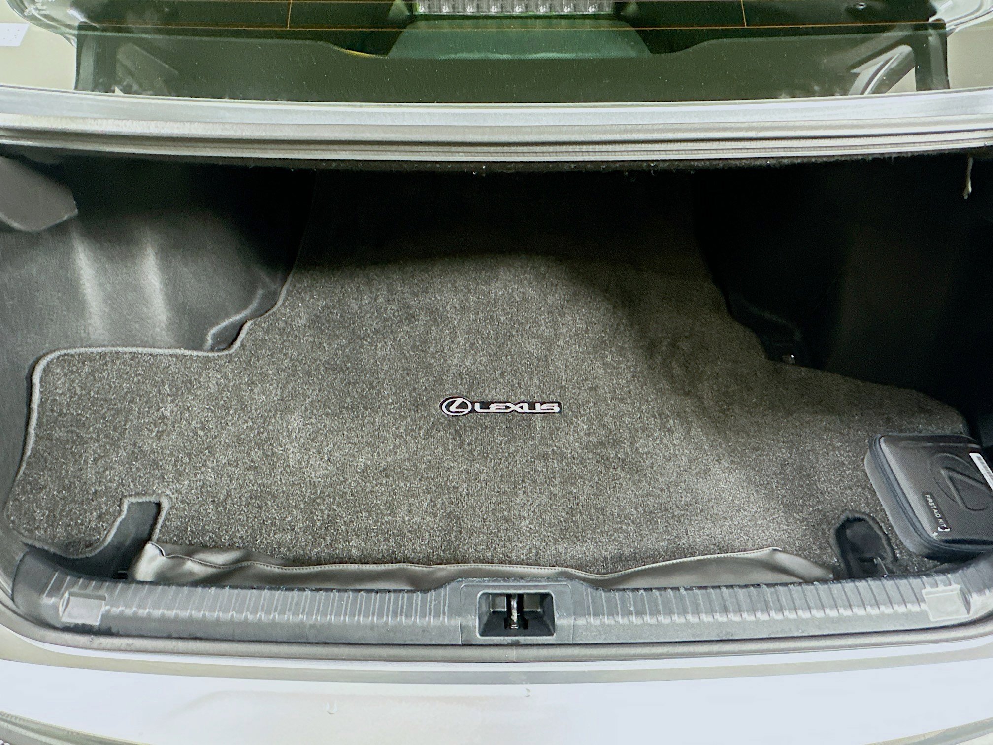 Used 2025 Lexus IS 300 w/ Comfort Package RWD image 30