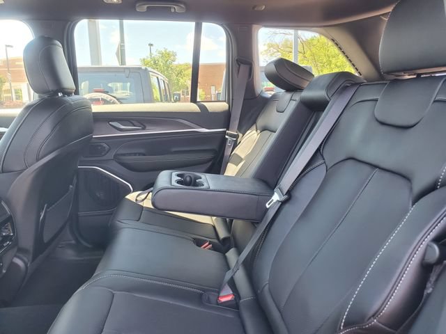 New 2026 Jeep Grand Cherokee Limited AWD/4WD image 15