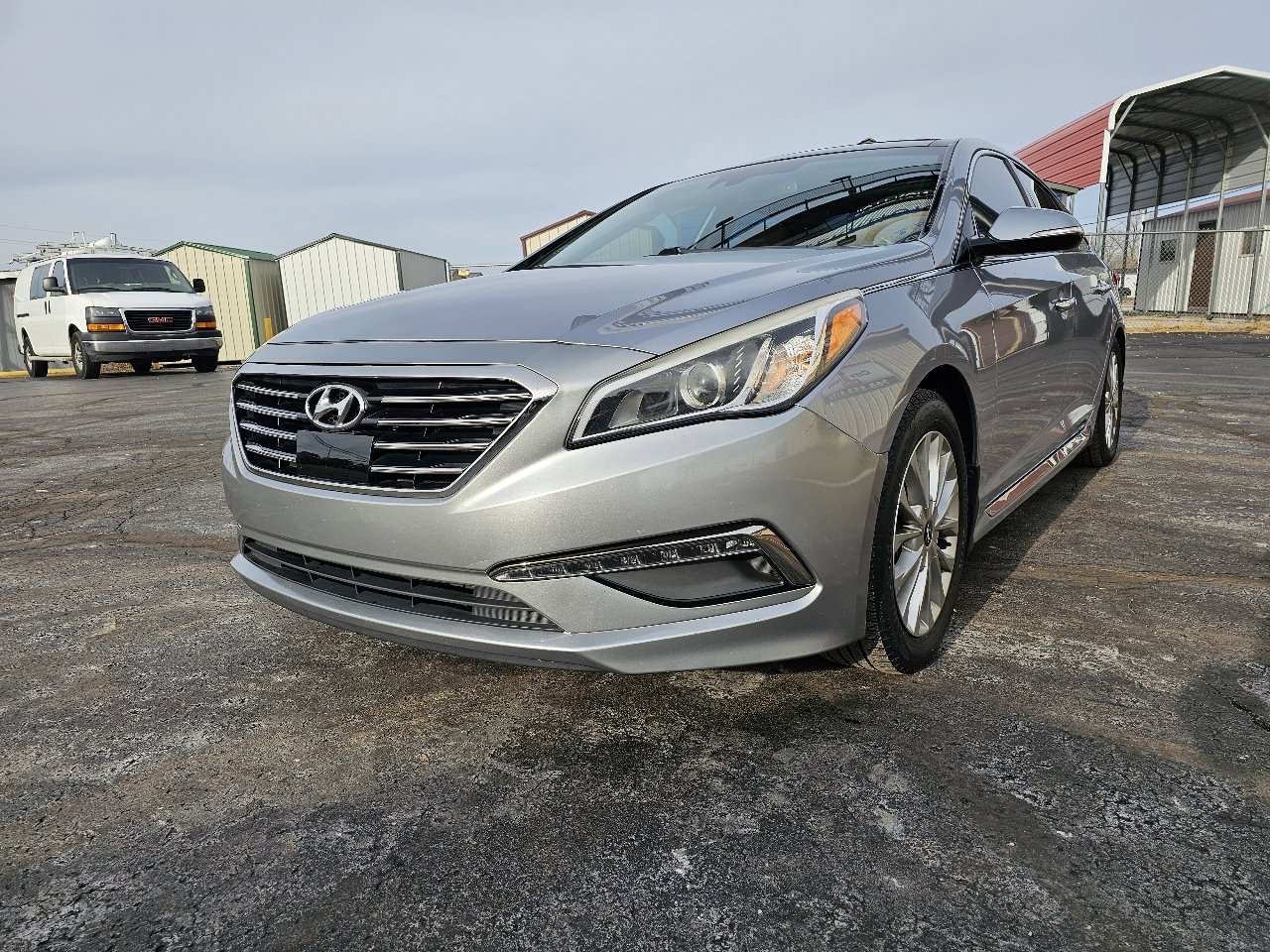 Used 2015 Hyundai Sonata Limited w/ Option Group 06 image 2