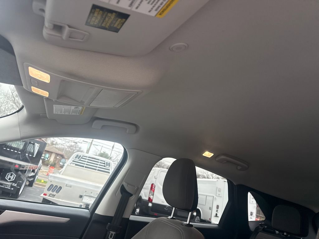 Used 2022 Ford Escape SE w/ Convenience Package image 26