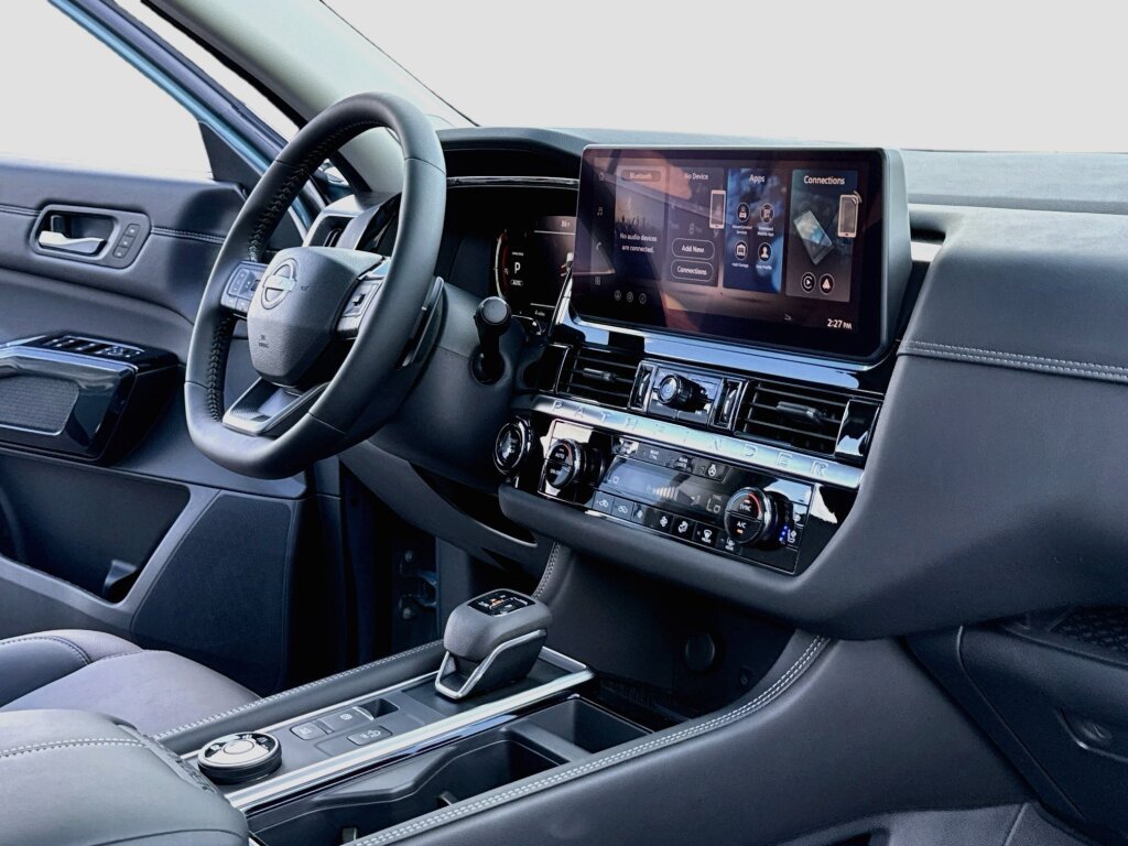 New 2026 Nissan Pathfinder Platinum AWD/4WD image 6
