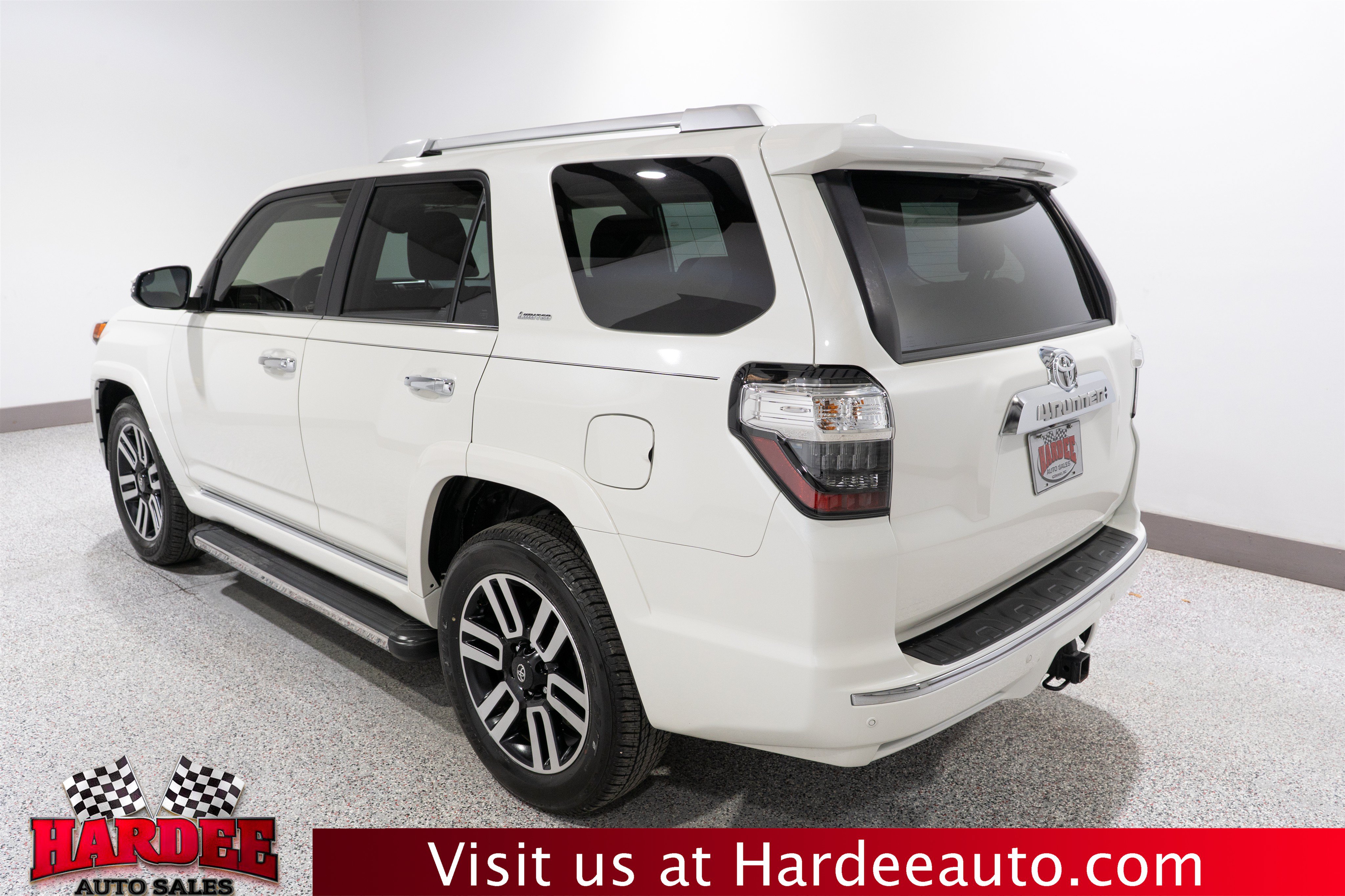 Used 2023 Toyota 4Runner Limited RWD image 3
