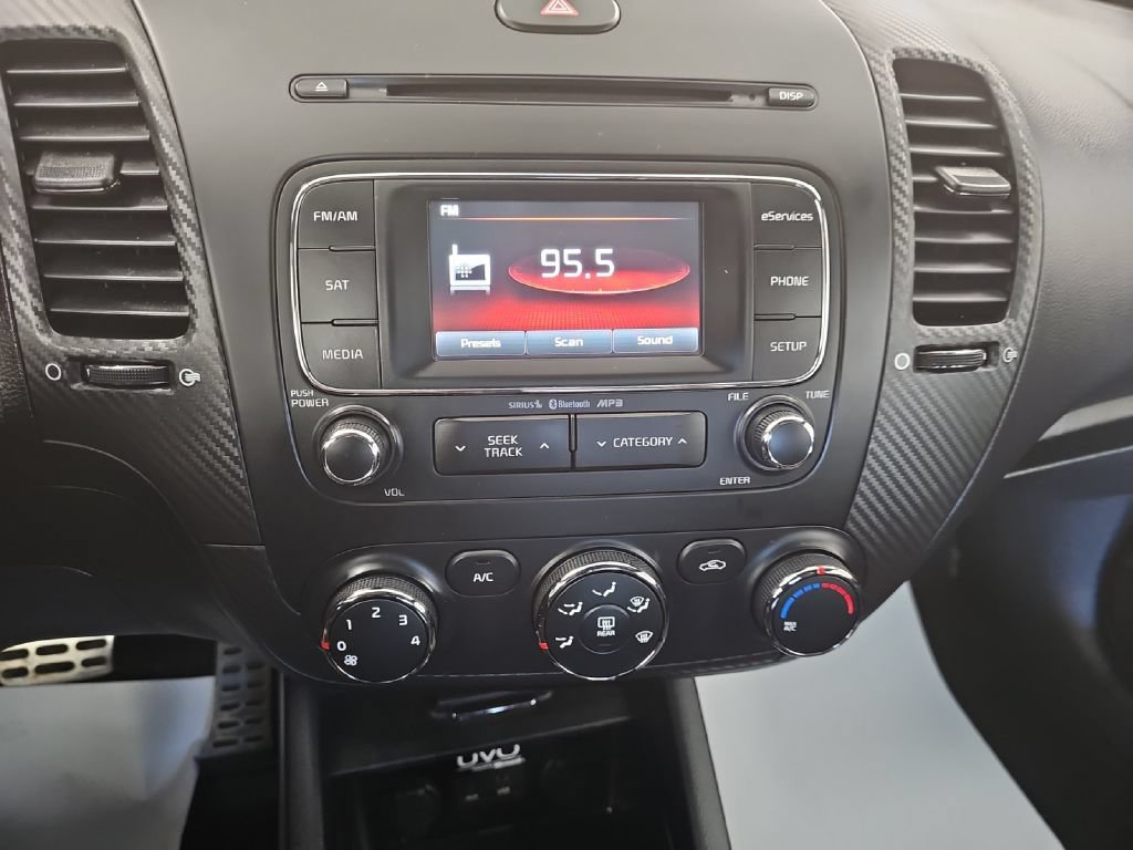 Used 2015 Kia Forte Koup SX FWD image 15