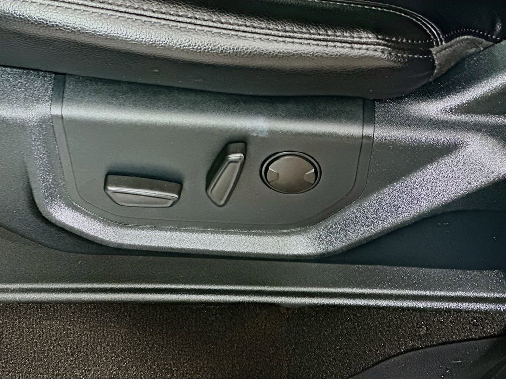 Used 2021 Ford Expedition XLT image 23