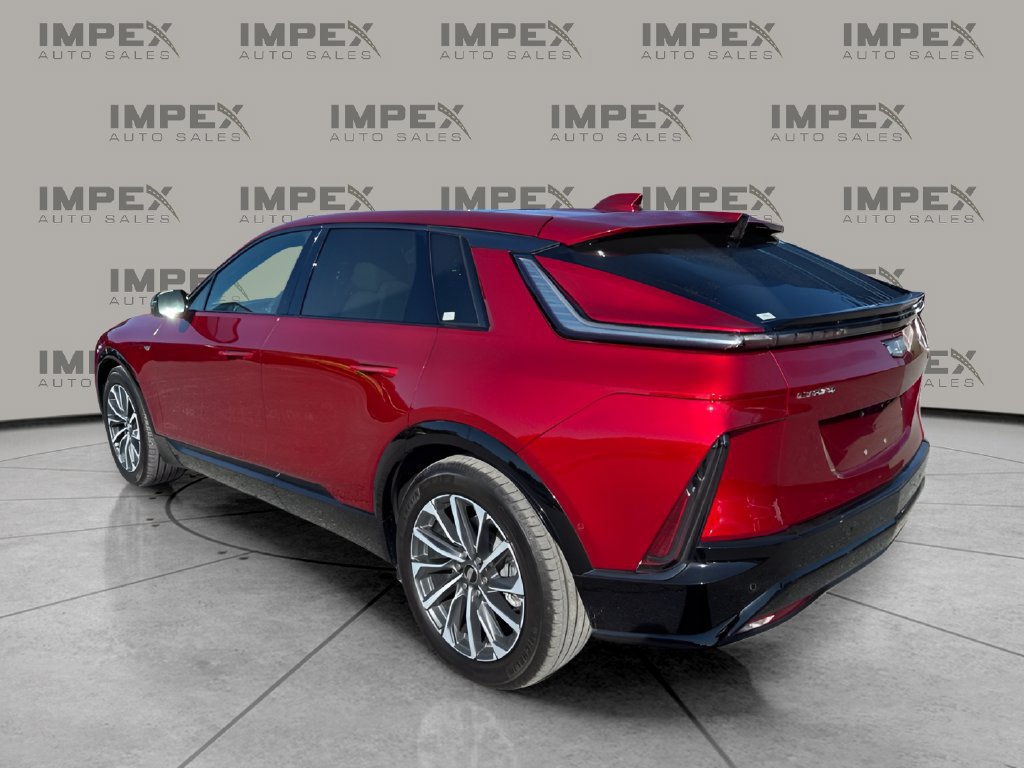 Used 2024 Cadillac Lyriq Sport AWD/4WD image 3