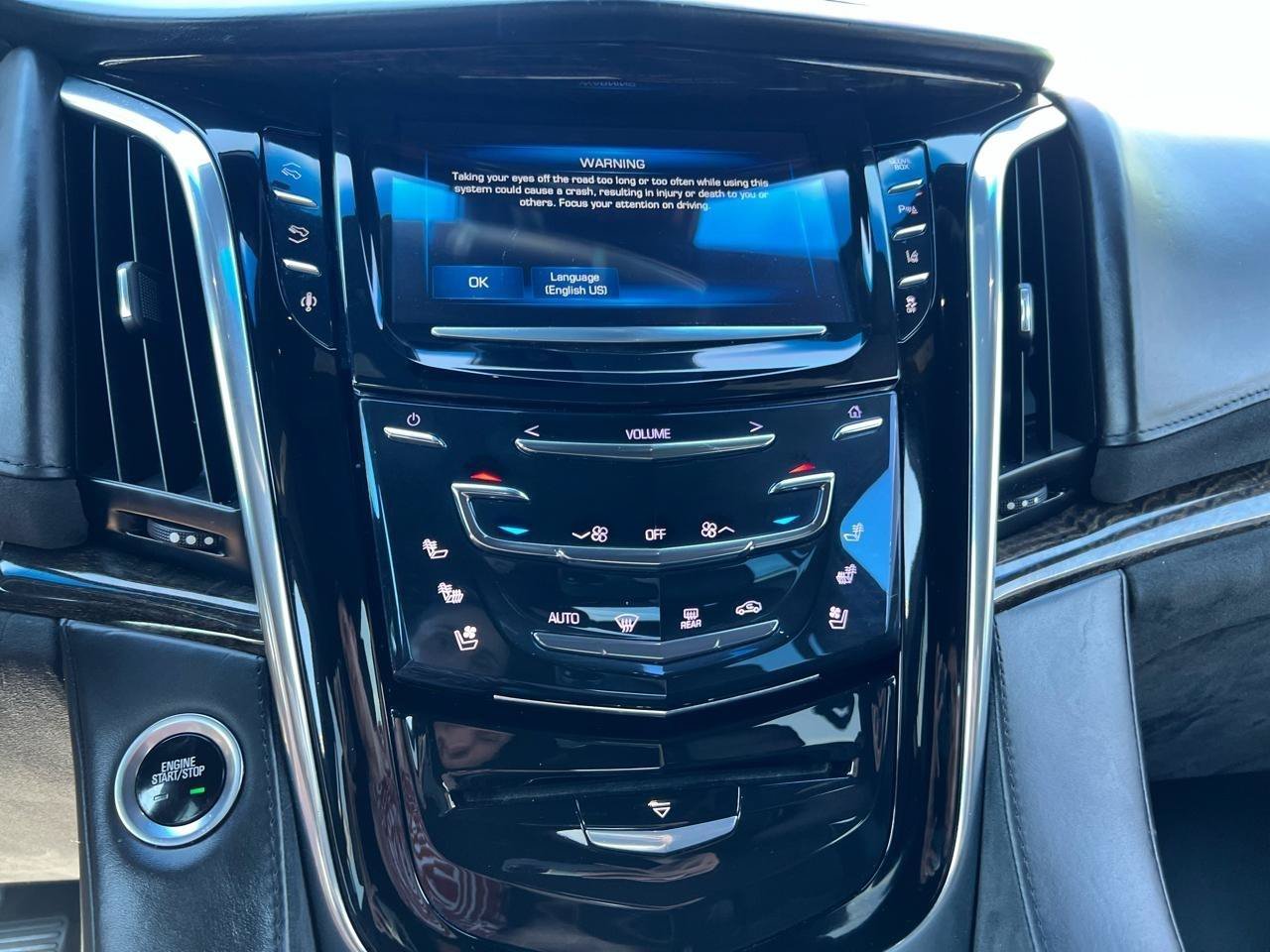 Used 2015 Cadillac Escalade Platinum AWD/4WD image 11