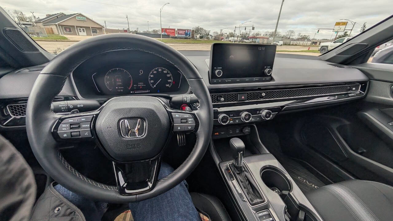 Used 2025 Honda Civic Sport image 18