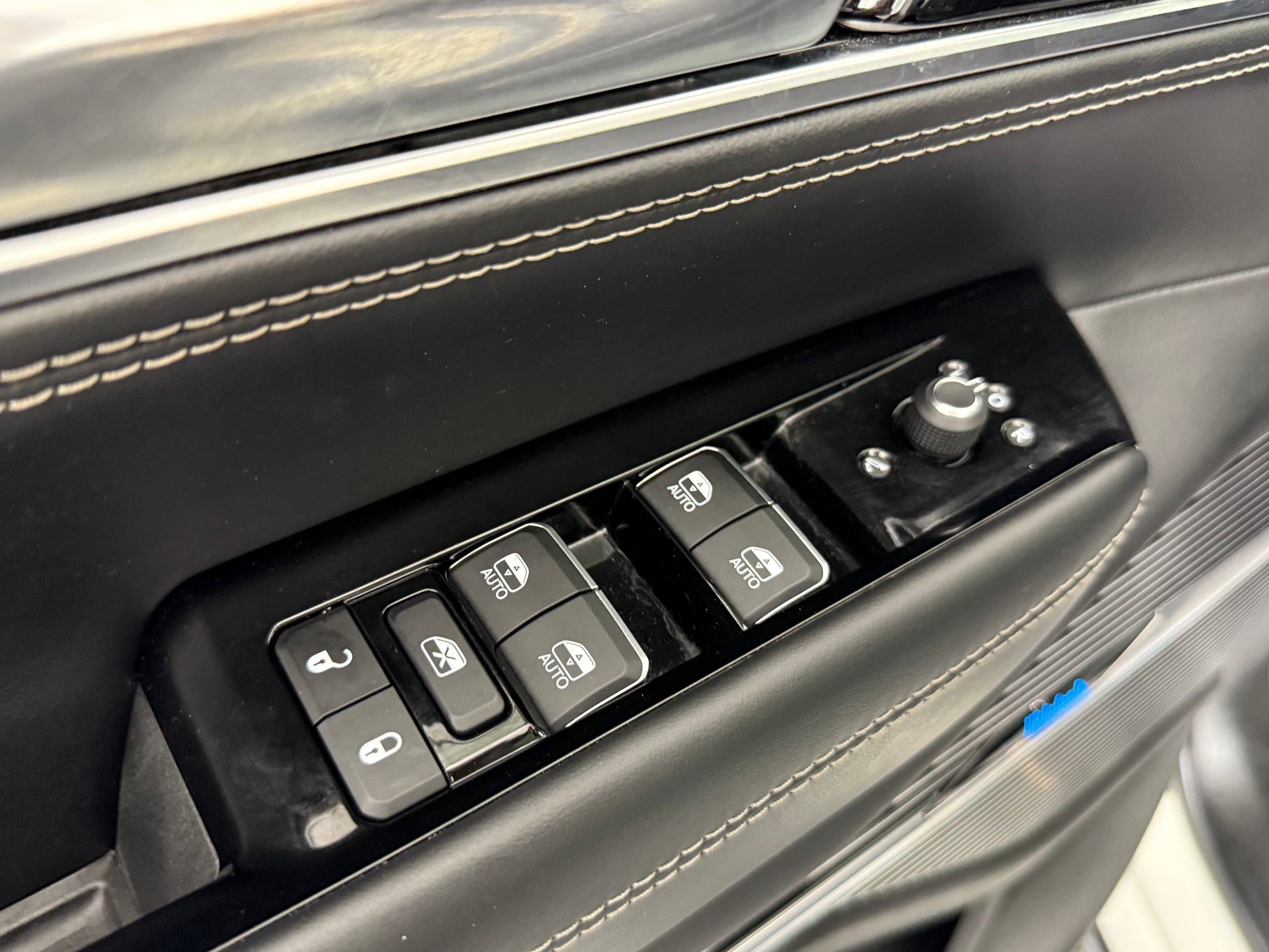 Used 2022 Jeep Grand Wagoneer Series I w/ Rear Seat Video Group 1 AWD/4WD image 21