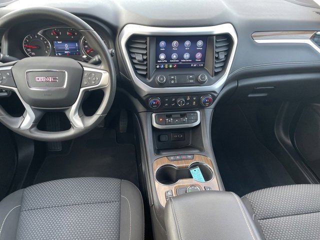 Used 2023 GMC Acadia SLE image 3