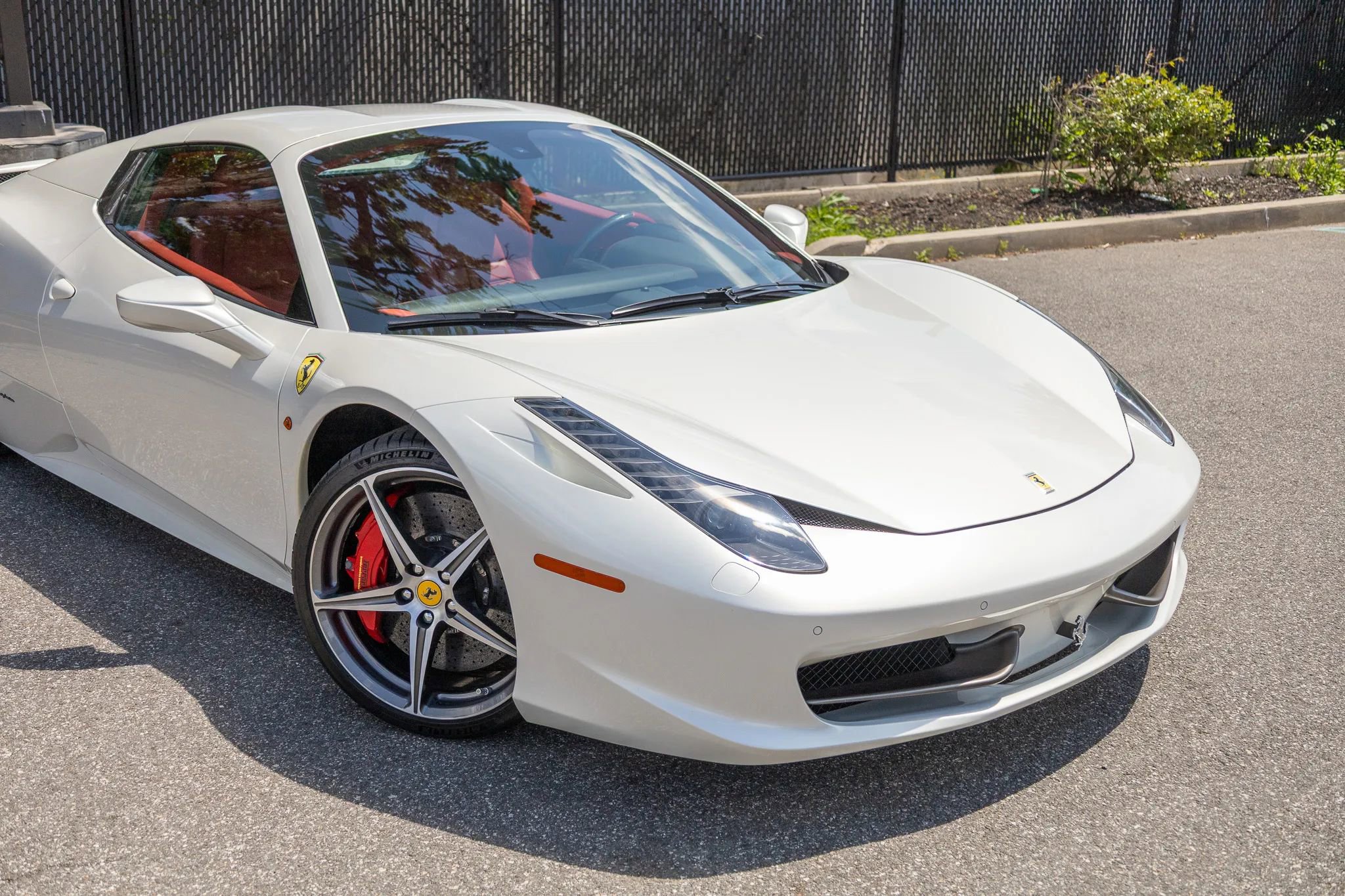 Used 2012 Ferrari 458 Spider RWD image 18