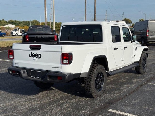 New 2025 Jeep Gladiator Sport image 3