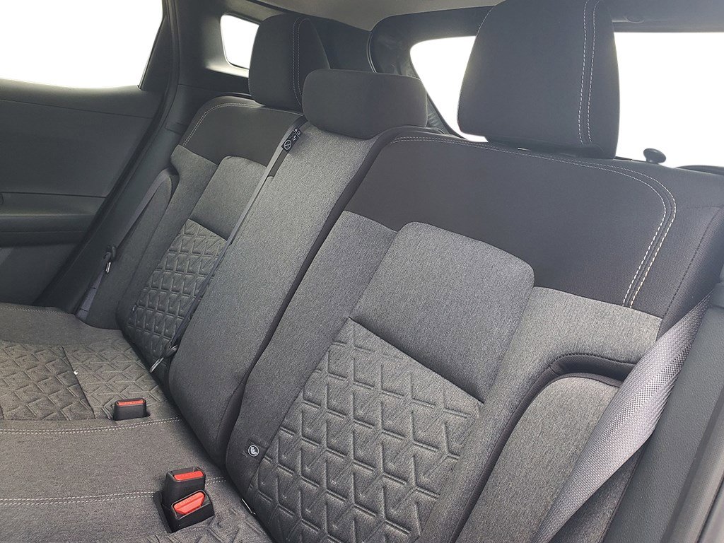 New 2026 Nissan Kicks SV image 31