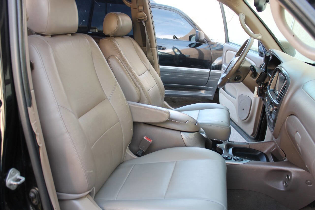 Used 2003 Toyota Sequoia Limited RWD image 36