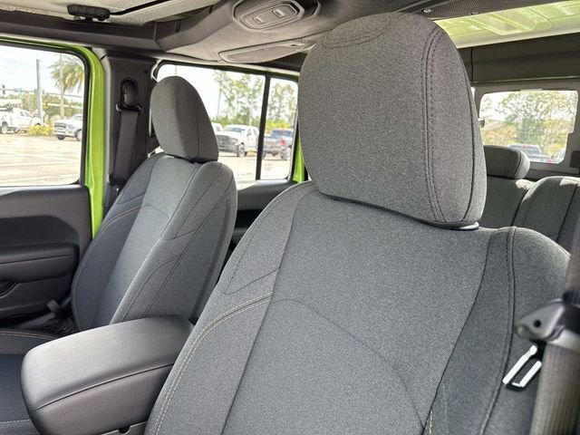 New 2025 Jeep Gladiator Sport image 20