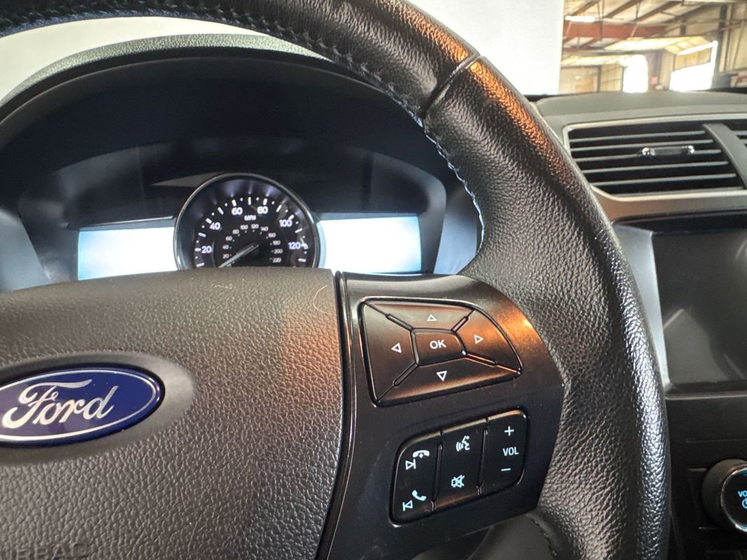 Used 2018 Ford Explorer XLT w/ Equipment Group 201A image 13