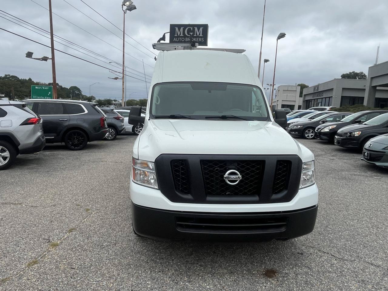 Used 2018 Nissan NV 2500 SV RWD image 6