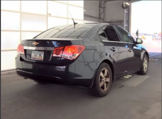 Used 2014 Chevrolet Cruze LT FWD image 2