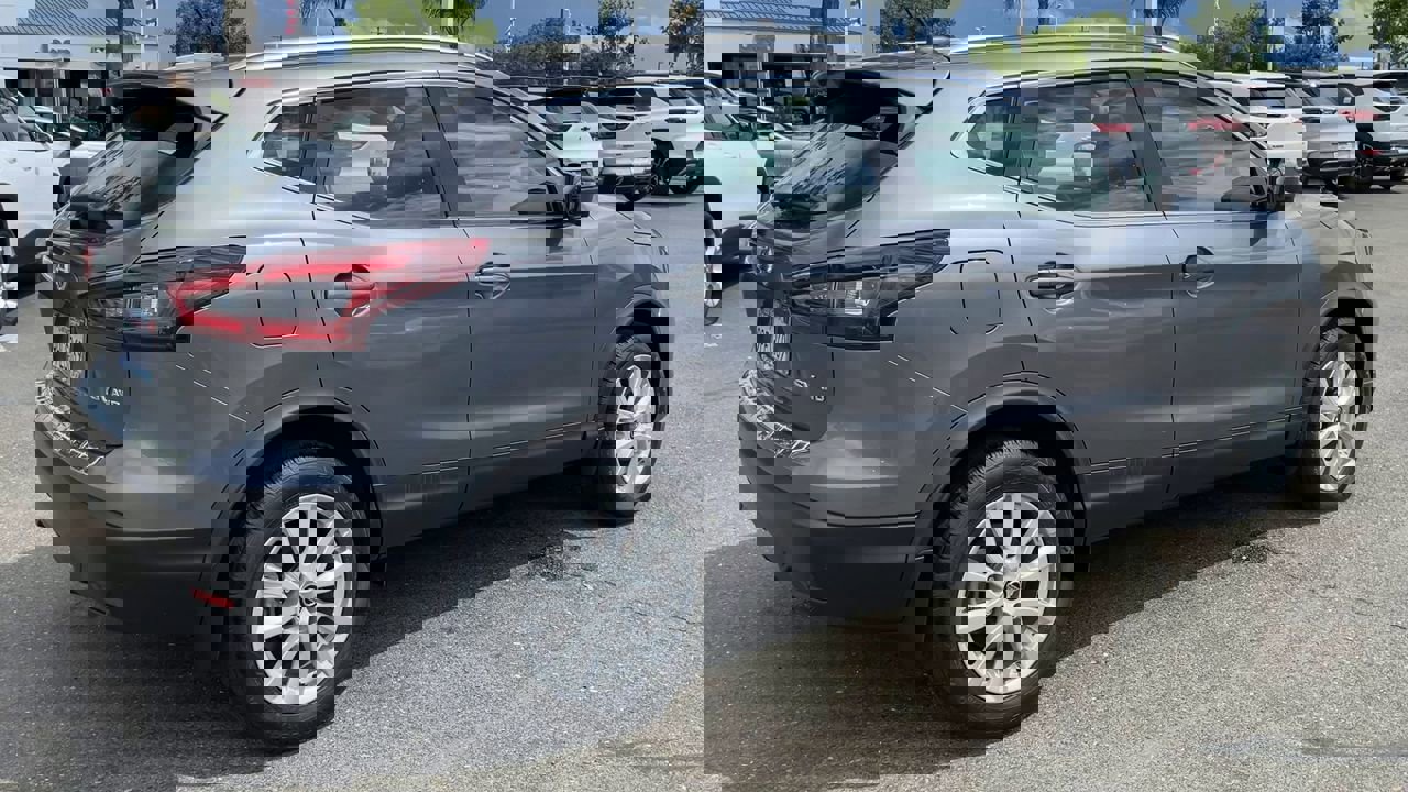 Used 2022 Nissan Rogue Sport SV w/ Technology Package AWD/4WD image 7