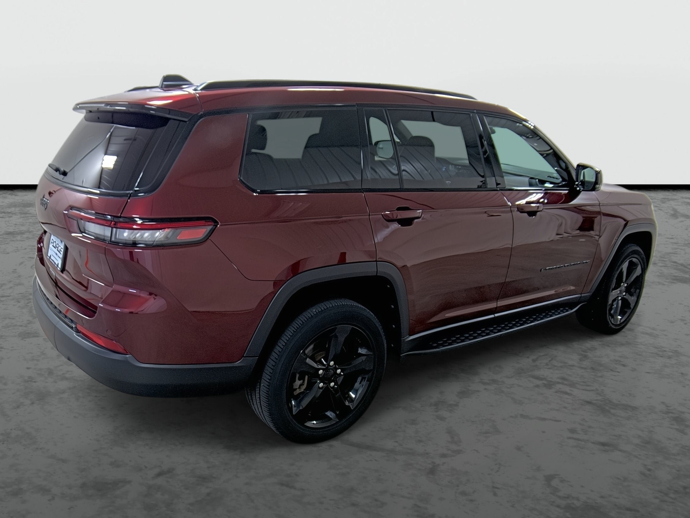 Used 2025 Jeep Grand Cherokee L Laredo AWD/4WD image 4