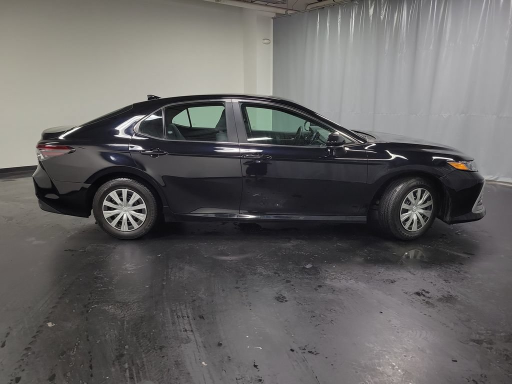 Used 2024 Toyota Camry LE FWD image 9