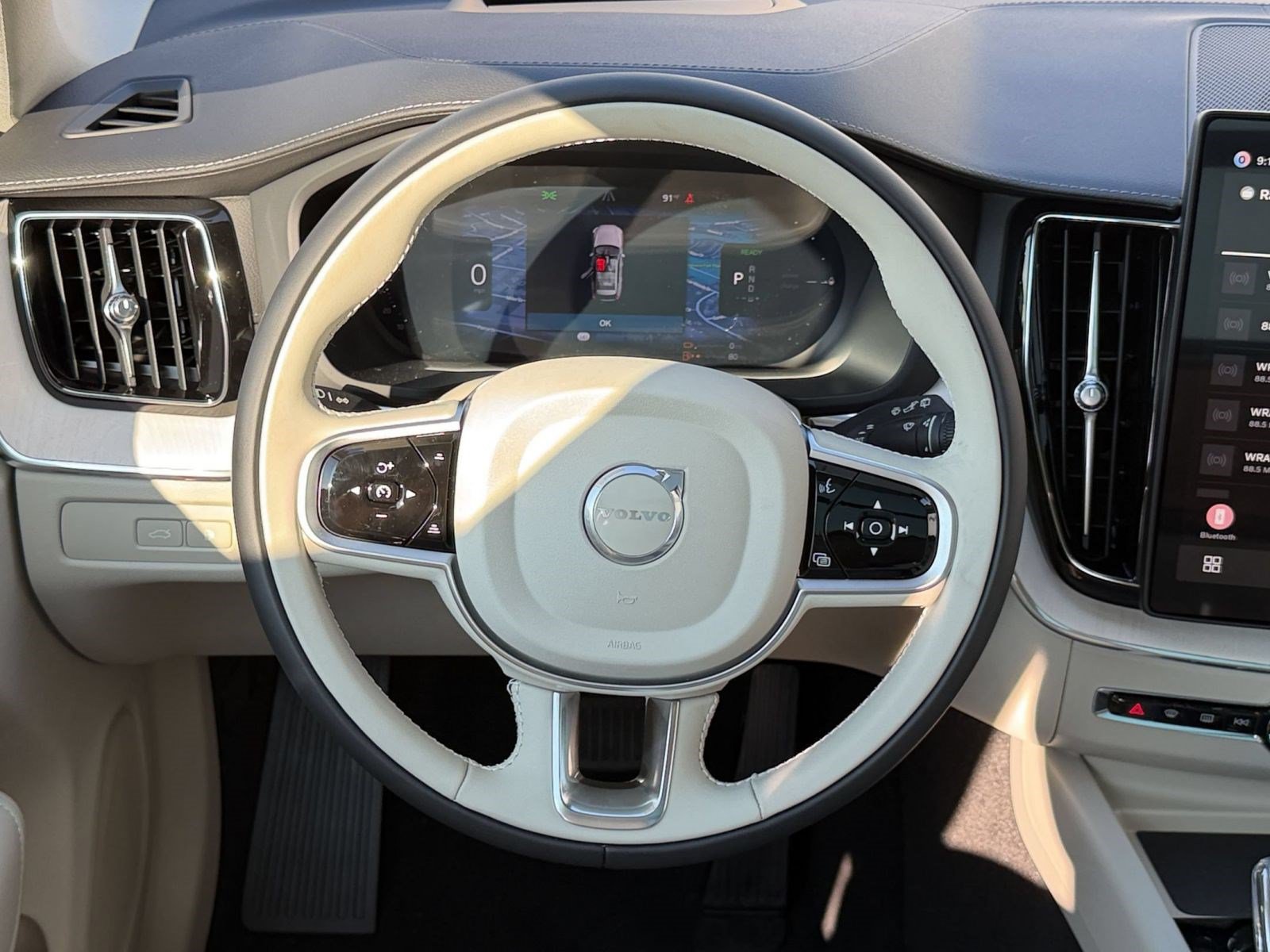 New 2026 Volvo XC60 T8 Ultra w/ Climate Package AWD/4WD image 11