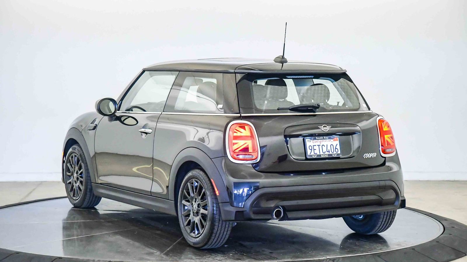 Certified 2023 MINI Cooper 2-Door Hardtop image 2