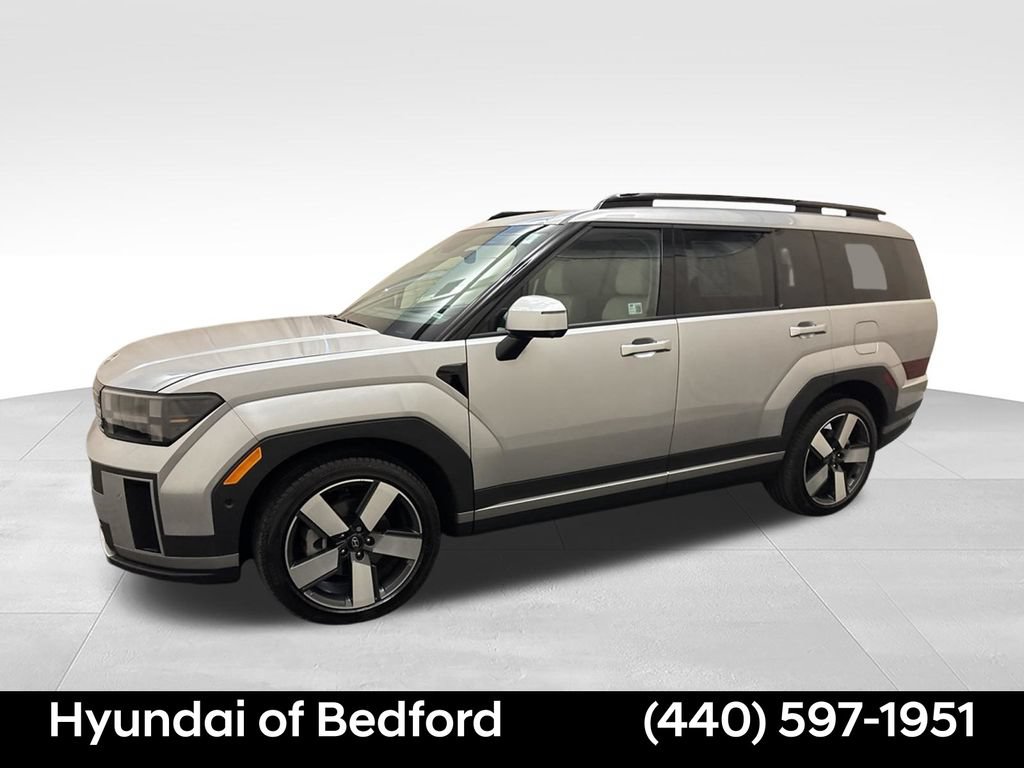 Used 2025 Hyundai Santa Fe Limited AWD/4WD image 9