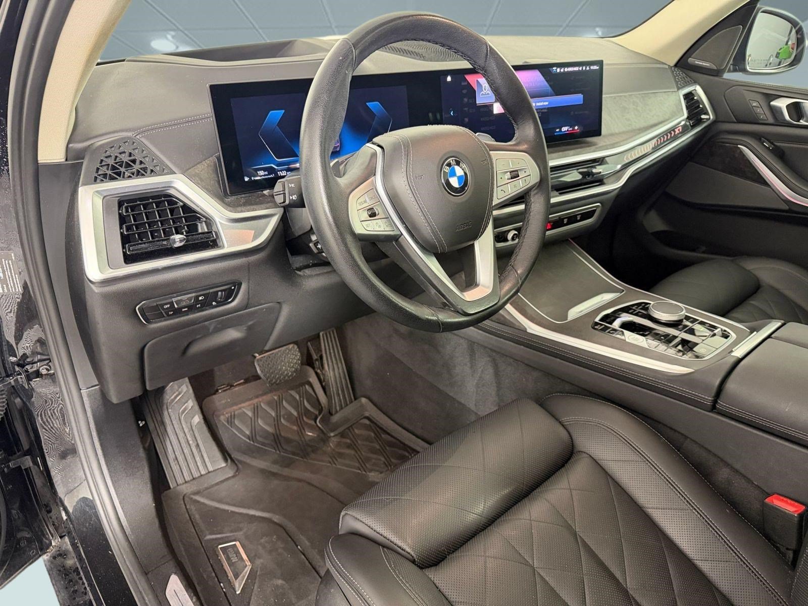 Used 2023 BMW X7 xDrive40i w/ Premium Package AWD/4WD image 4