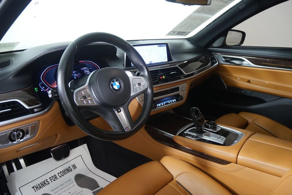 Used 2022 BMW 740i xDrive w/ M Sport Package AWD/4WD image 12