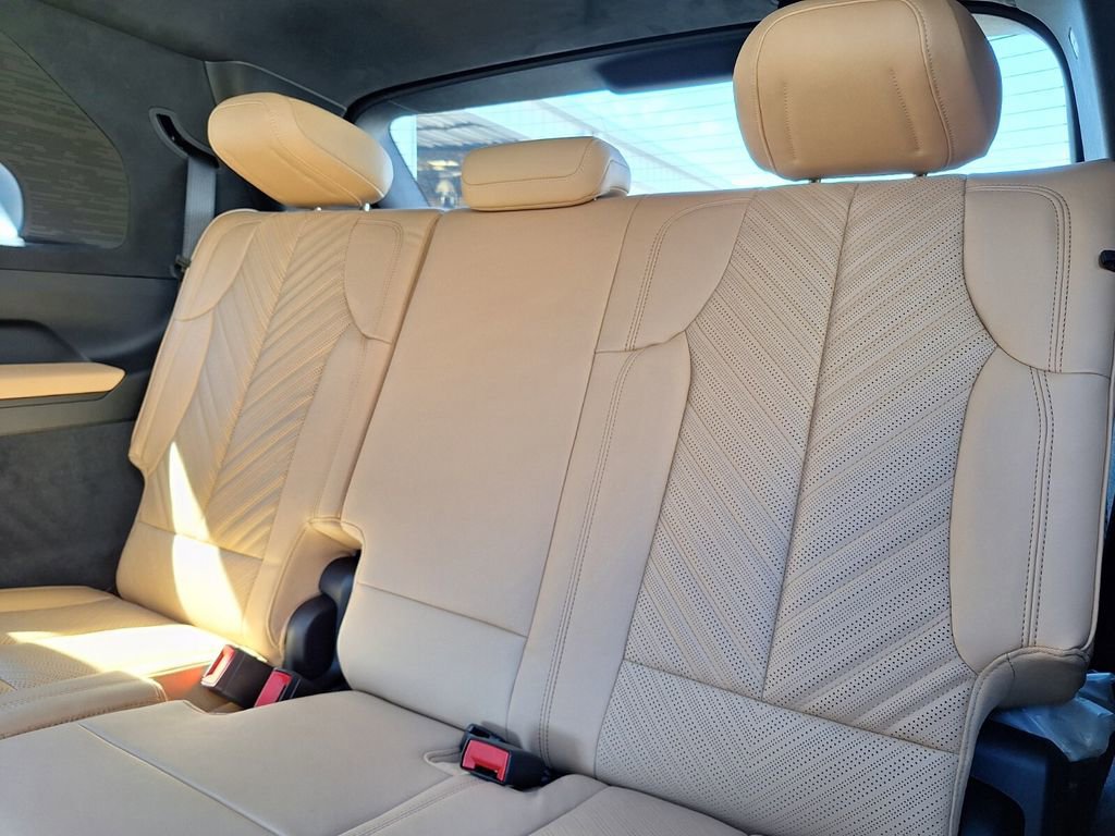 New 2025 Cadillac Escalade IQ Luxury 2 image 9